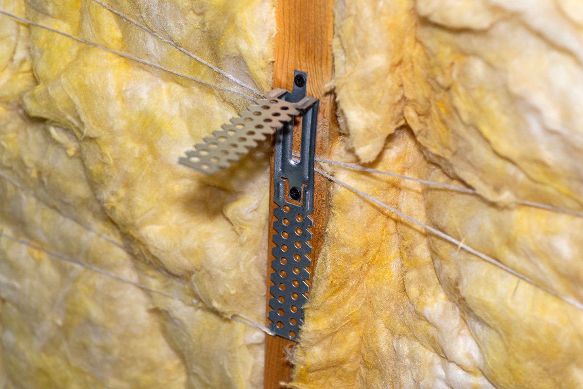 Peut-on poser une isolation de 100 mm avec un rail de 48 mm ?